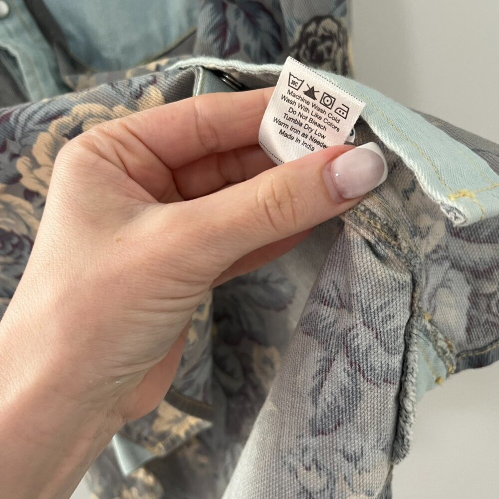 Love the Label Gray Floral Print Mixed Media Long Sleeve Button Up Top Size XS - Picture 5 of 6